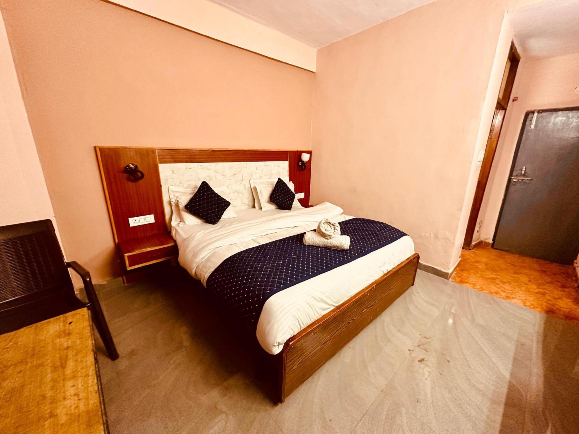 Hotel D Kanchan Manali מראה חיצוני תמונה