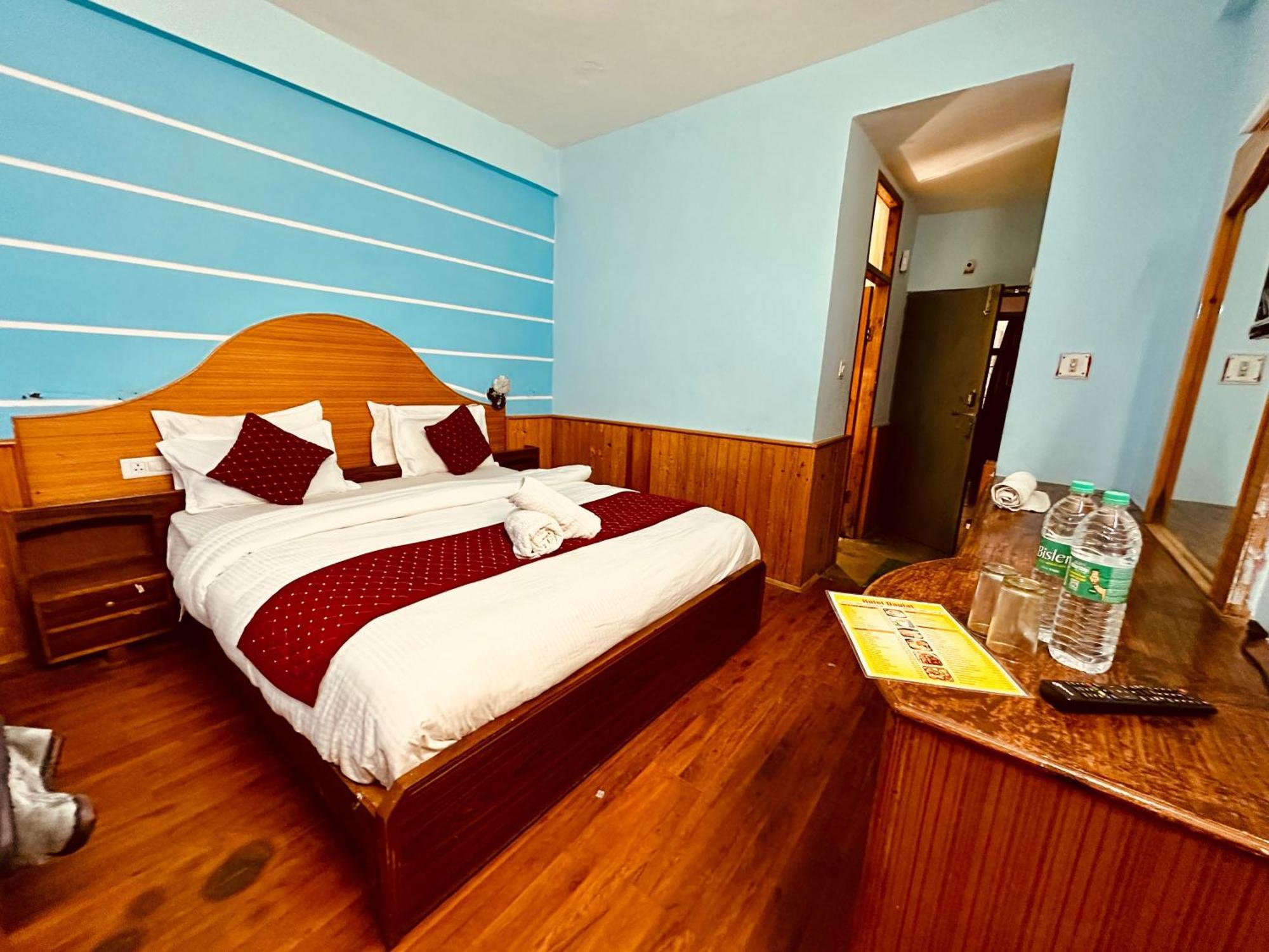 Hotel D Kanchan Manali מראה חיצוני תמונה