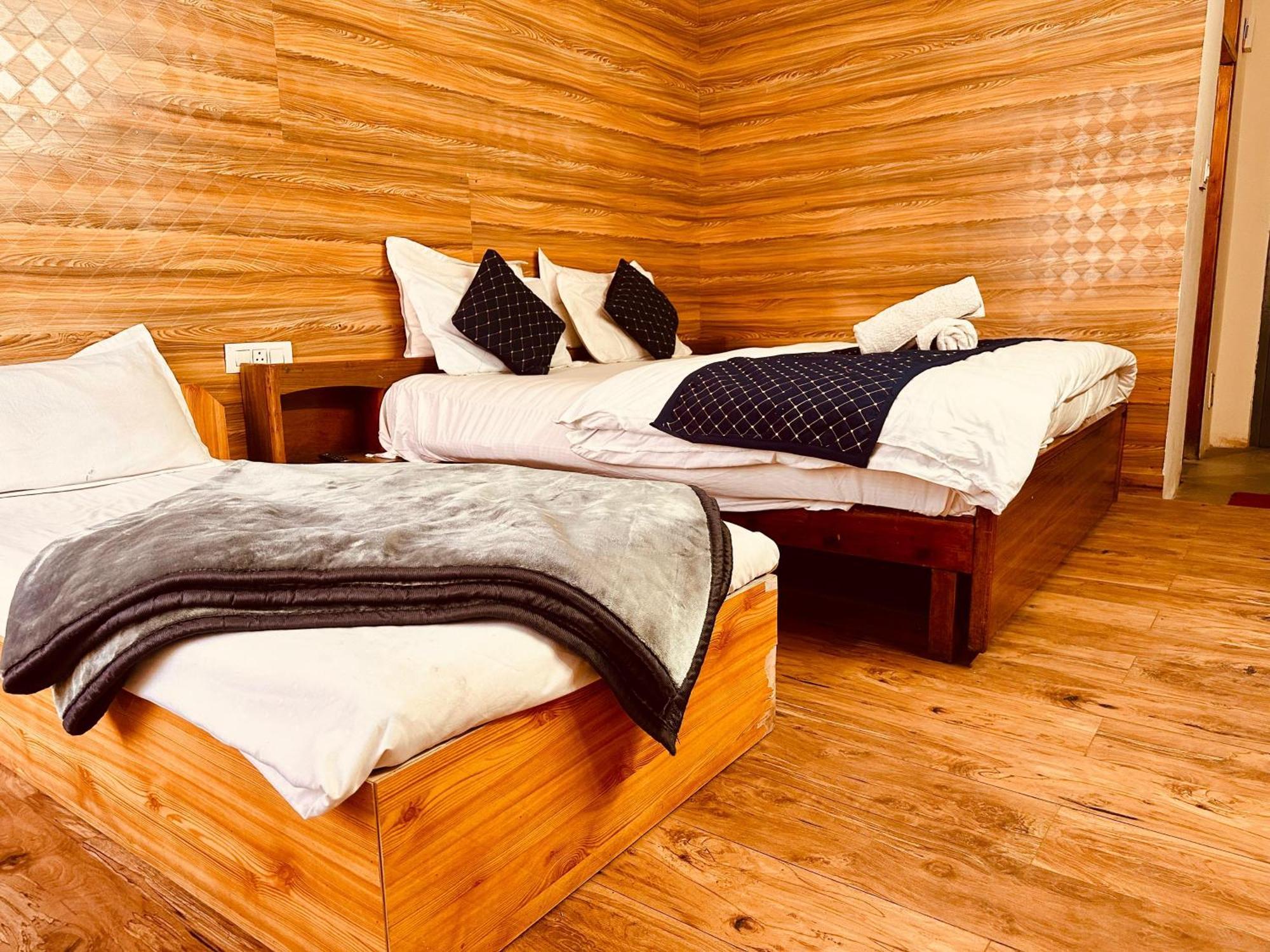 Hotel D Kanchan Manali מראה חיצוני תמונה