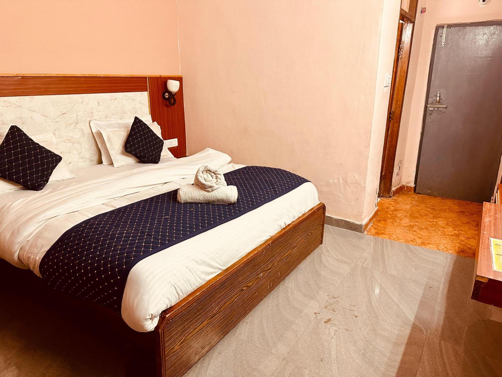 Hotel D Kanchan Manali מראה חיצוני תמונה